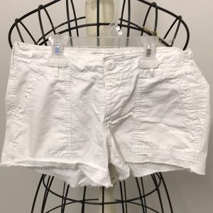 American Eagle White shorts.